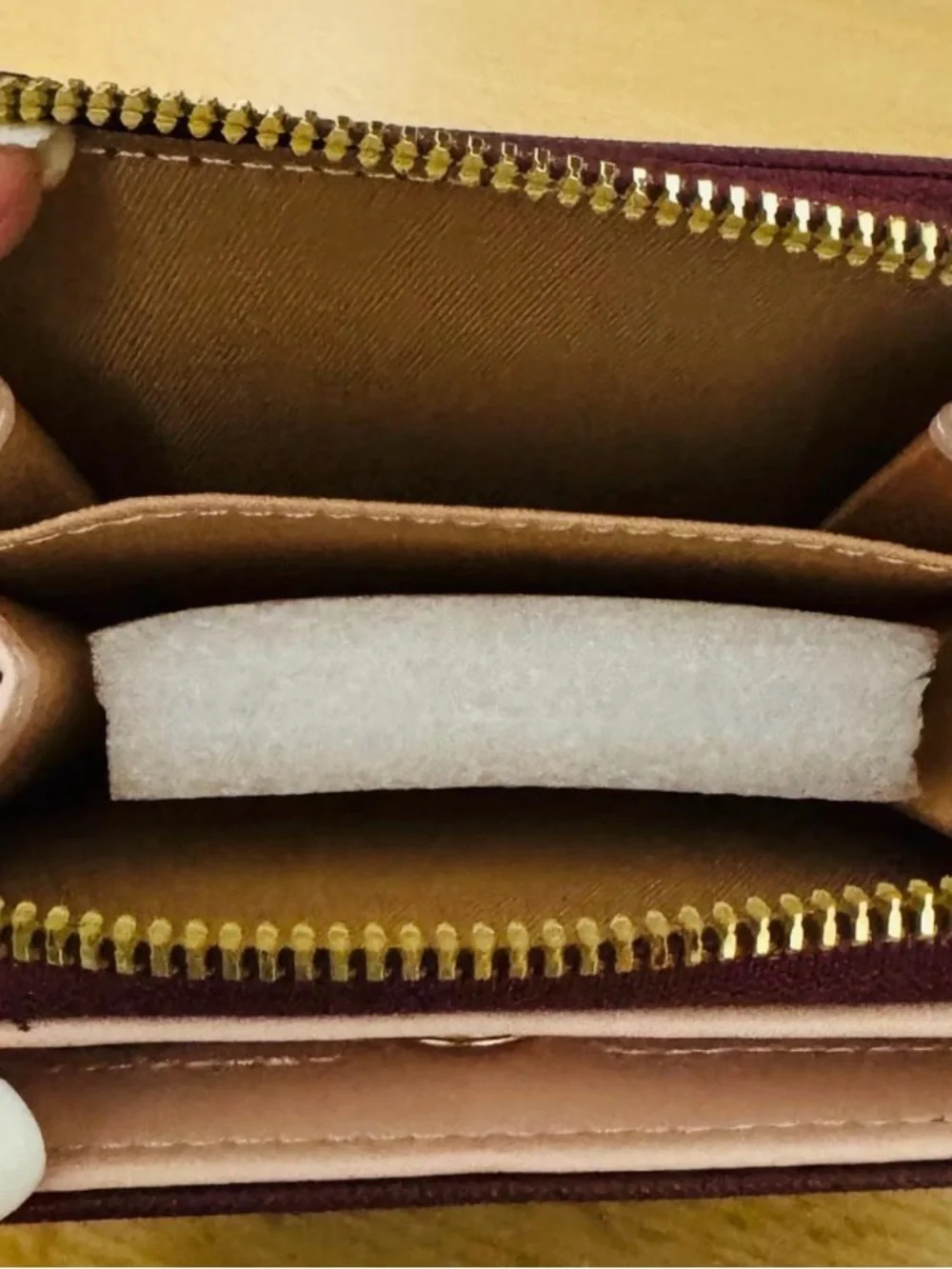 Women’s Floral Accent Zip Wallet - Burgundy